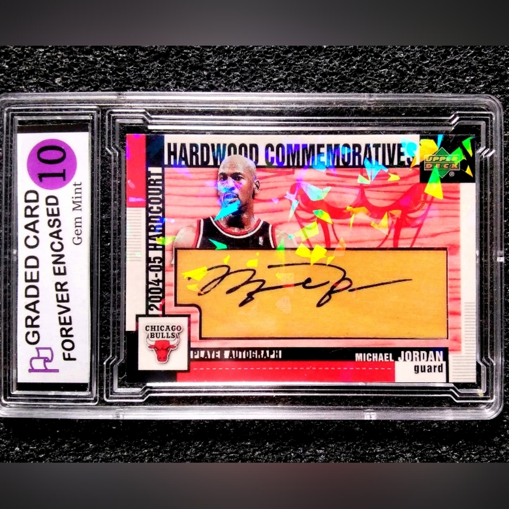 Michael Jordan Chicago Bulls Hardwood Autograph Basketball Card